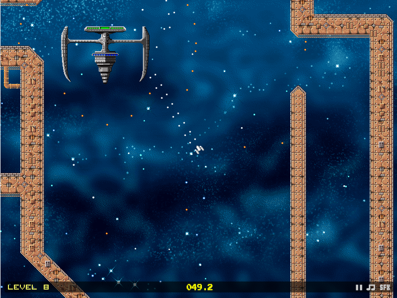Space Madness Browser Fighting a unique enemy on Level 8