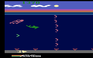 56565-dolphin-atari-2600-screenshot-the-squid-is-closing-in.gif