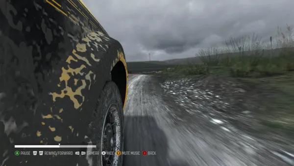 DiRT: Rally Windows Dirt dynamically covers the car
