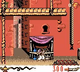 Disney&#x27;s Aladdin Game Boy Color Avoid fire pits and guards