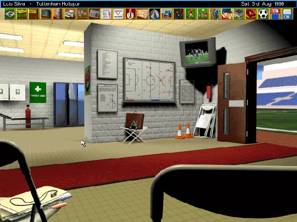 Ultimate Soccer Manager 2 DOS The locker room, the heart of the team