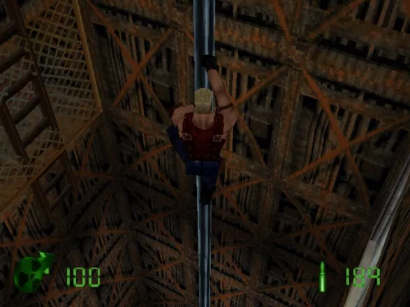 Duke Nukem: Land of the Babes PlayStation Climbing down...