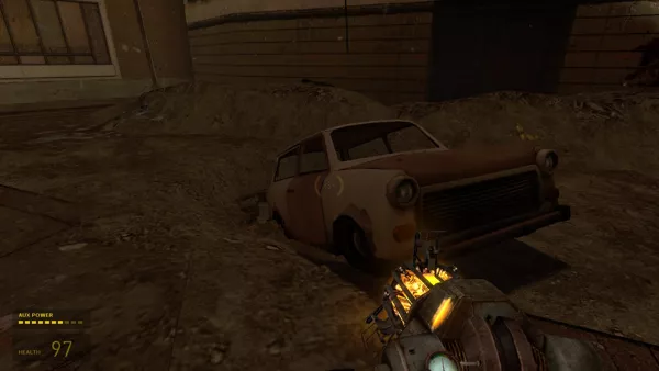 Half-Life 2: Episode One Windows Using an old Trabant to block a hole to stop Antlions coming out