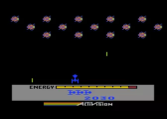 Megamania Atari 5200 Being attacked by bugs...